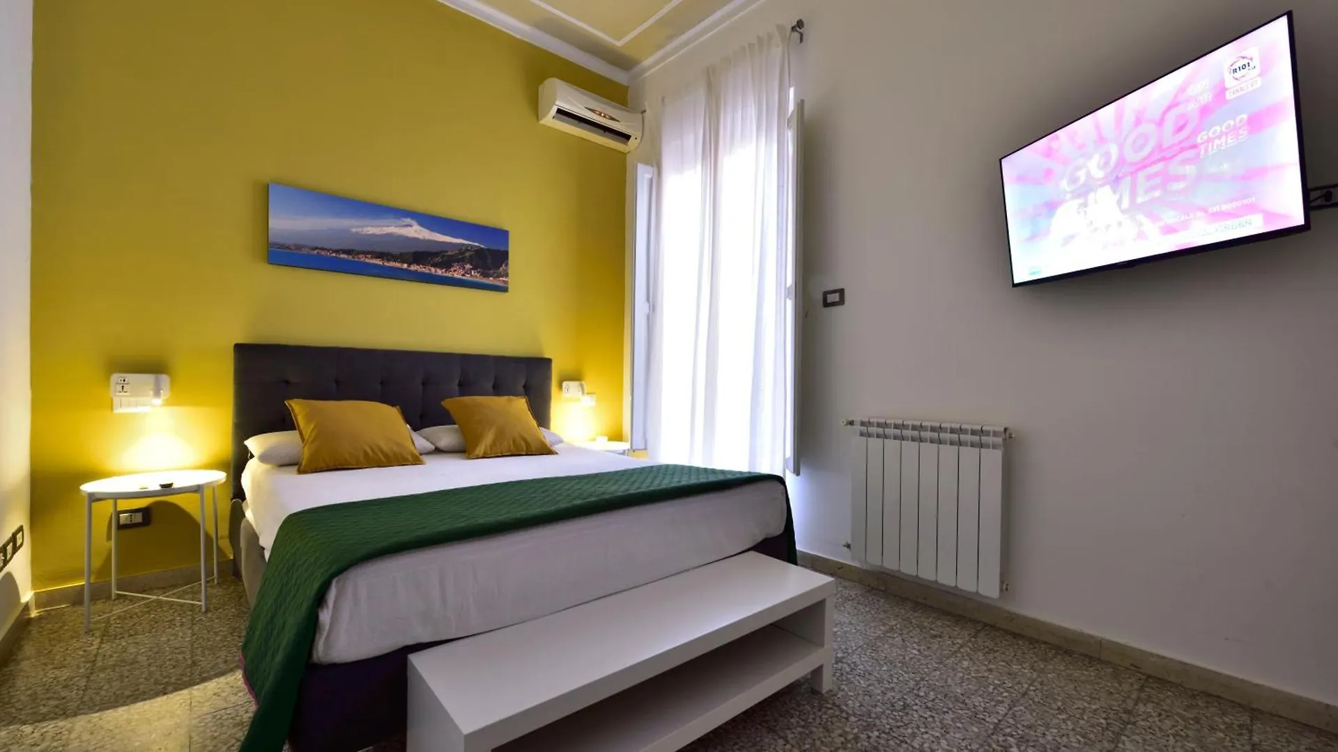 Casa Vacanze Italia カターニア 0*,